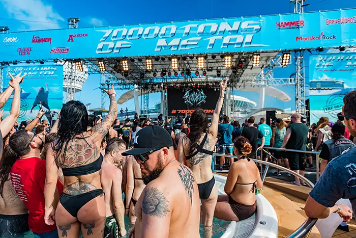 70.000 Tons of Metal