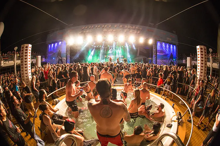 70.000 Tons of Metal