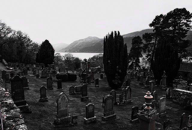 Boleskine House - Cementerio Cercano