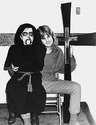 Yanko Tolic | ¿Quien es John Edward Allen?